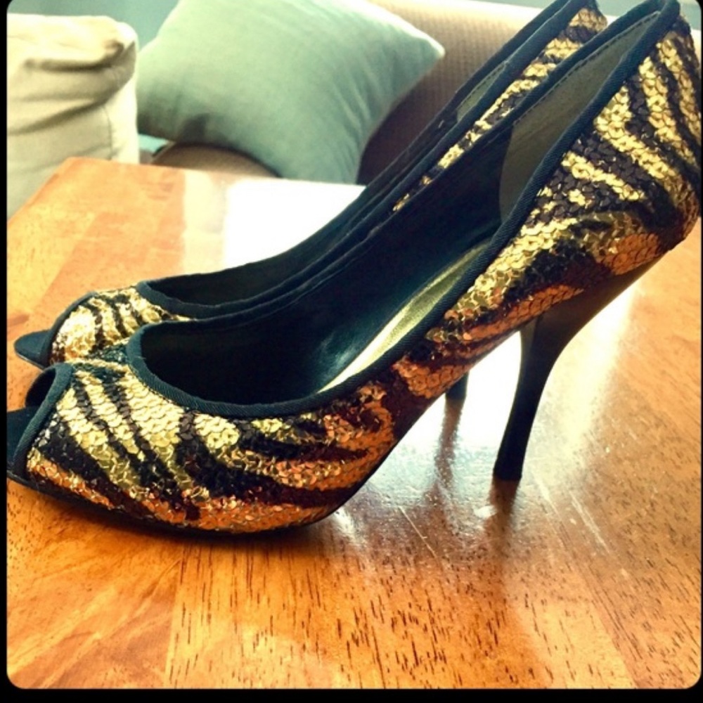 Nine West Evening Wear Black And Gold Sequin Heels - Picture 1 of 6